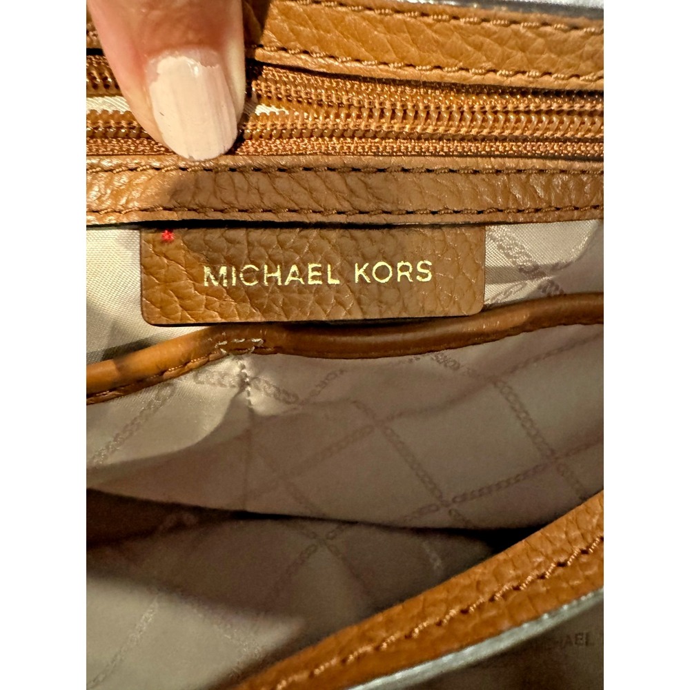 Michael Kors Carrie Large Pebbled Leather Tote Bag Luggage Brown Gold Hardware - Picture 7 of 16